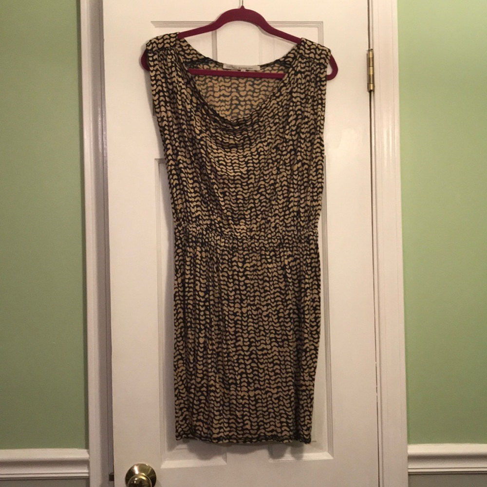 Super comfy tan and white patterned dress